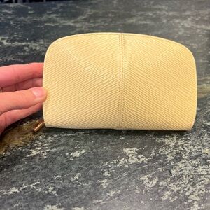 Louis Vuitton Zippy concourse in Epi leather